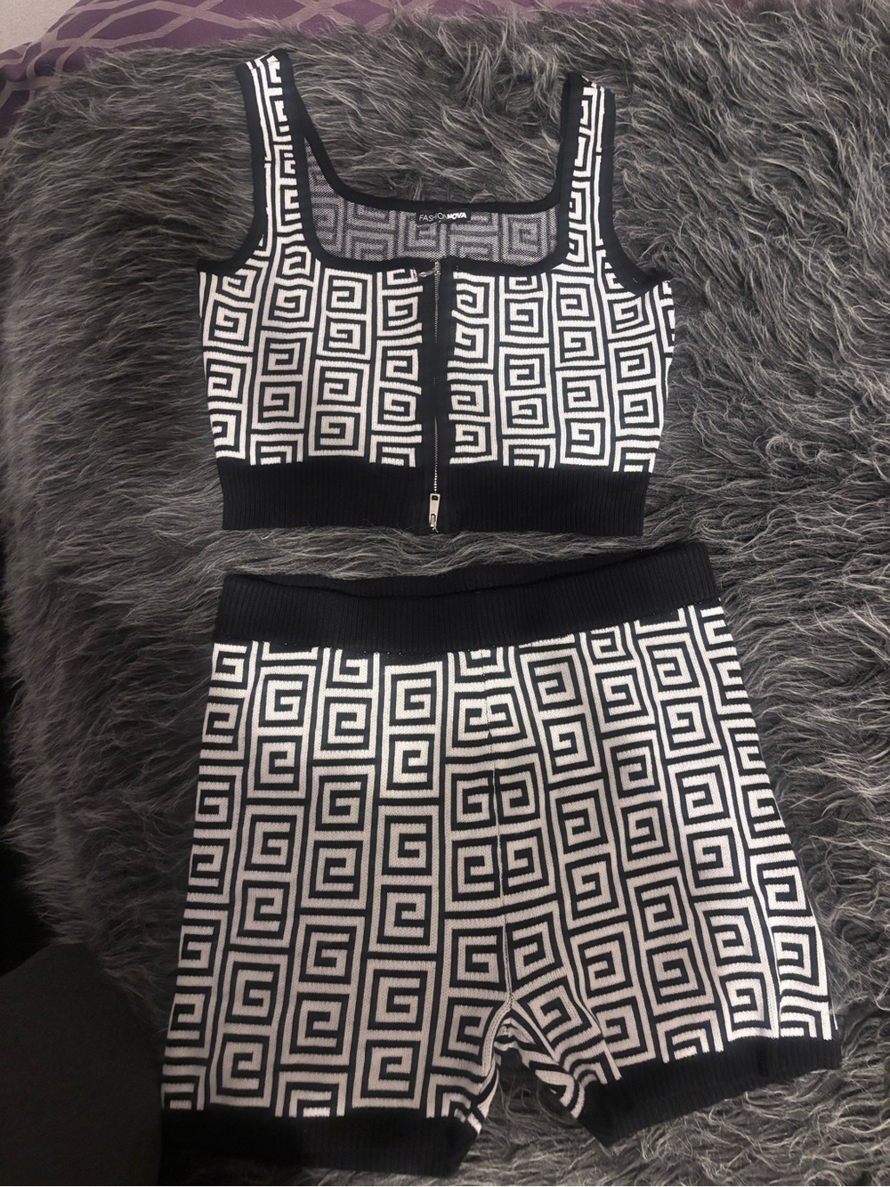 Fashion Nova Black & White Geometric Zip Crop Tank and Shorts Set size large - Picture 2 of 3